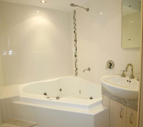 Allamanda U2 Awesome Location - Accommodation Adelaide 3