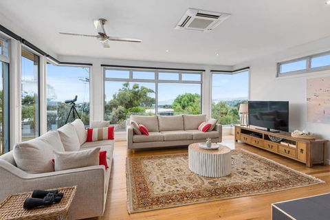 Aires Coastal Beach House Luxury With Ocean Views - Accommodation Adelaide 0
