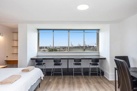 Apartment 201 - Fremantle Studio Apartment With Ocean And Harbour Views - Accommodation Adelaide 1