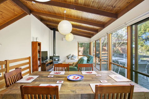 Apollo Bay People N Paws - Accommodation Adelaide 1