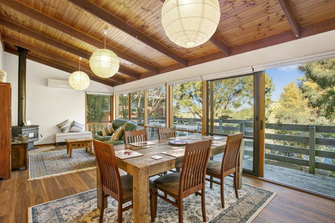 Apollo Bay People N Paws - Accommodation Adelaide 0