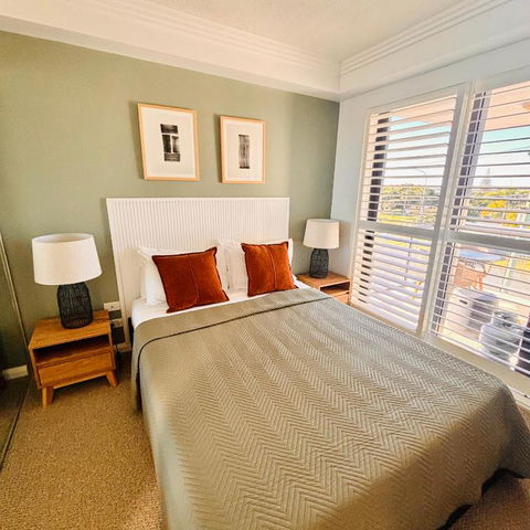 Aqualine Apartments On The Broadwater - Accommodation Adelaide 4