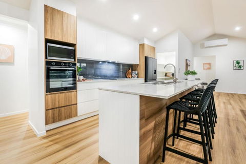 Aquatic Abode - Accommodation Adelaide 3