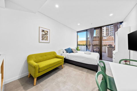 Arthur Hotel Bondi Junction No Reception And House Keeping No Sofa Bed - Accommodation Adelaide 0
