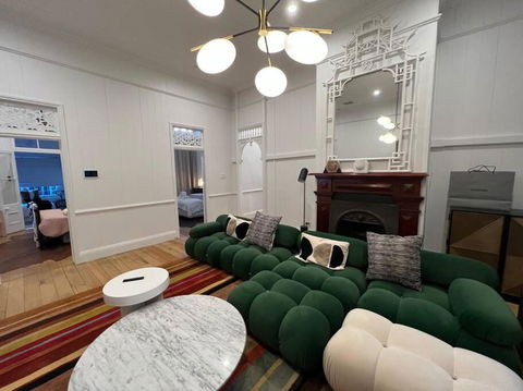Artists Residence - Accommodation Adelaide 0