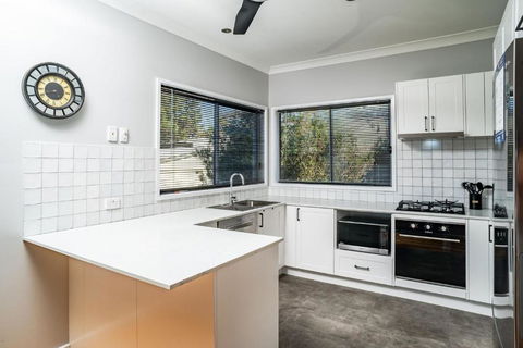 Aspect 2 8 Poley Cow - Accommodation Adelaide 3