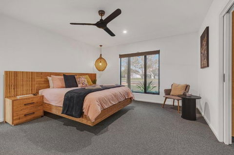 At Winbi- Echuca Holiday Homes - Accommodation Adelaide 4