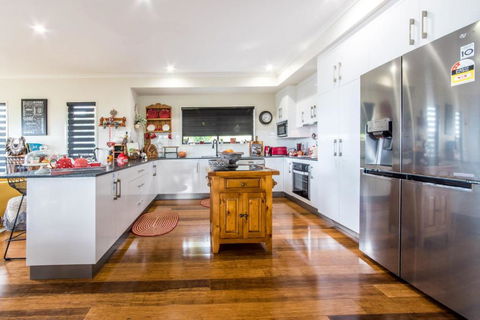 Austinmer - Cannonvale - Accommodation Adelaide 0