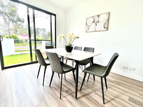 Austral Brand New Modern 4 Br Home - Accommodation Adelaide 2