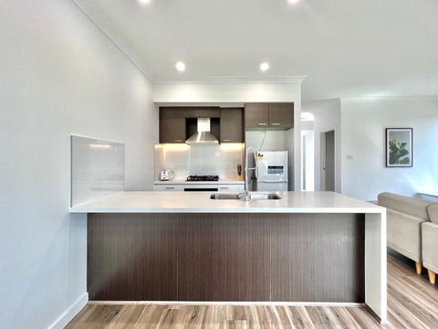 Austral Brand New Modern 4 Br Home - Accommodation Adelaide 4