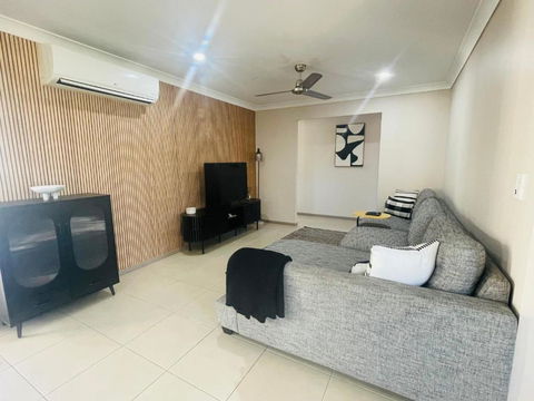 Avoca House - Accommodation Adelaide 0