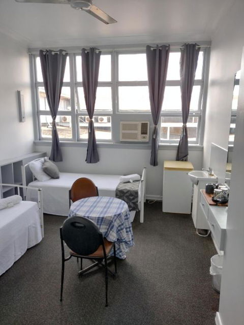 Ayr Hotel - Accommodation Adelaide 3