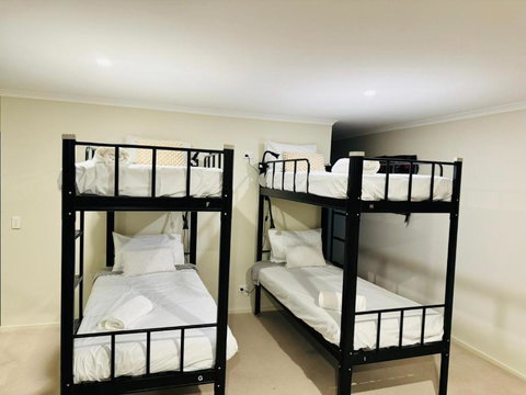 Aztec Accomodation Belconnnen - Accommodation Adelaide 0