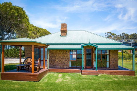 Apollo Bay Cottages- Sugarloaf - Accommodation Adelaide 2