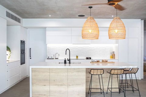 Azure Port Douglas - Luxurious & Modern - Accommodation Adelaide 1