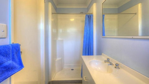 Barcaldine Caravan Park - Accommodation Adelaide 2