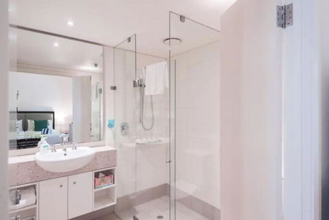 Azure Harmony - A Breezy Hideaway At The Beach Club - Accommodation Adelaide 4