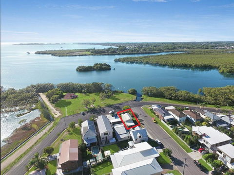 Absolute Waterfront - Accommodation Adelaide 12