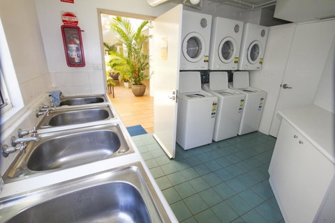 Port Douglas Apartments - Adults Only Oasis - Accommodation Adelaide 35