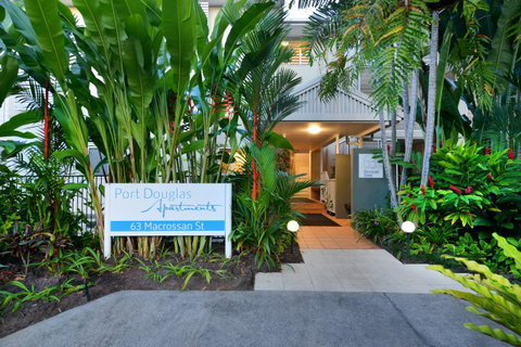 Port Douglas Apartments - Adults Only Oasis - Accommodation Adelaide 14