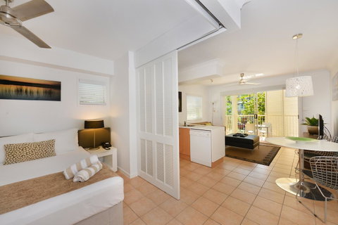 Port Douglas Apartments - Adults Only Oasis - Accommodation Adelaide 30