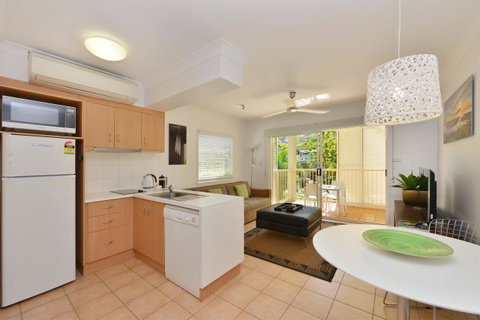 Port Douglas Apartments - Adults Only Oasis - Accommodation Adelaide 0