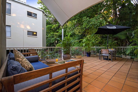 Port Douglas Apartments - Adults Only Oasis - Accommodation Adelaide 34