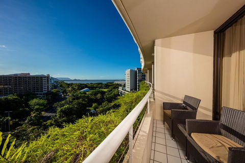Hilton Cairns - Accommodation Adelaide 27
