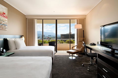 Hilton Cairns - Accommodation Adelaide 33