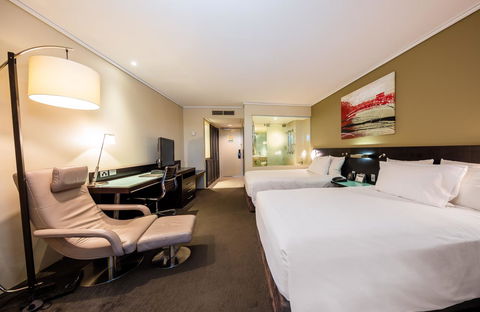 Hilton Cairns - Accommodation Adelaide 11