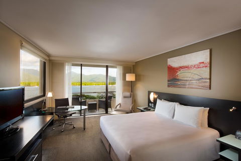 Hilton Cairns - Accommodation Adelaide 7