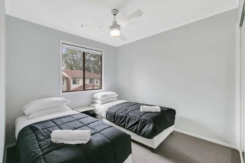 Fountain View Estate - We Accommodate - Accommodation Adelaide 12