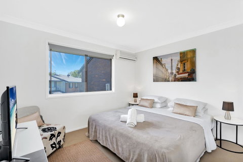 Fountain View Estate - We Accommodate - Accommodation Adelaide 5