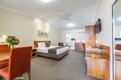 Roma Explorers Inn - Accommodation Adelaide 1