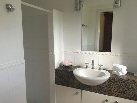 Martinique On Macrossan - Accommodation Adelaide 9