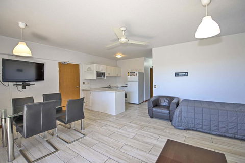 Anchorage On Straddie - Accommodation Adelaide 25