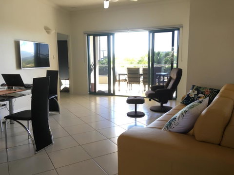 #1 On The Strand - Accommodation Adelaide 3