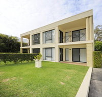 'Bagnall Views' 2/161 Government Rd - Stylish  modern duplex across the road to the waters edge - Accommodation Adelaide