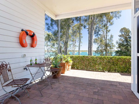 'Corlette Waterfront', 2/44 Danalene Parade - Waterfront Luxury, WIFI, Aircon, Boat Parking - Accommodation Adelaide 3