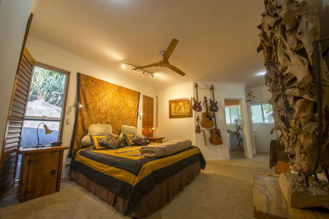 'The Tree House.' Treetop Living Near The Ocean, Coolum Beach, QLD, Australia - Accommodation Adelaide 3