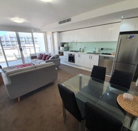 just listed Bolton St 1br 350m walk to Newcastle beach  Wifi end Eand - Accommodation Adelaide