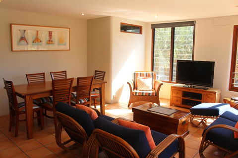 1/9 Marine Parade, Wategos Beach - Beachbound - Accommodation Adelaide 3