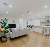 118 Refreshing 3BR Werribee Family House - Accommodation Adelaide