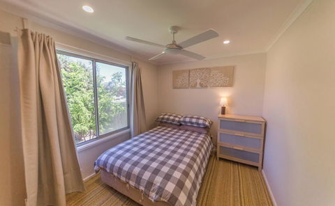 17 Broadbeach Drive - Free WiFi! - Accommodation Adelaide 1
