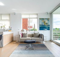 2 Bedroom Apartment with Bay View - Accommodation Adelaide