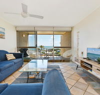 2 Bedroom Top Floor Unit - Ocean Views and Pool - Accommodation Adelaide