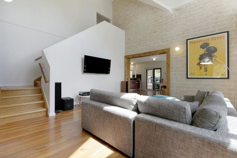 2 Marma Retreat With Jacuzzi, Heated Pool, Pet Friendly, Foxtel - Accommodation Adelaide 0