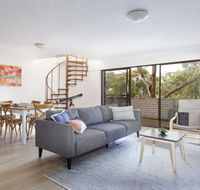 20 Booneroo - Walk To The Beach - Accommodation Adelaide