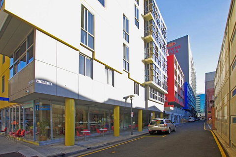 Bent St Apartments - Accommodation Adelaide 0