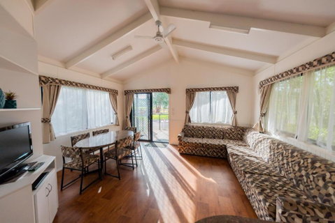 BIG4 Breeze Holiday Parks - Eildon - Accommodation Adelaide 2